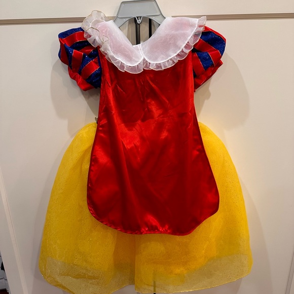 Disney Snow White Costume - Picture 4 of 4